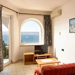 1 Bedroom Beautiful In アパート